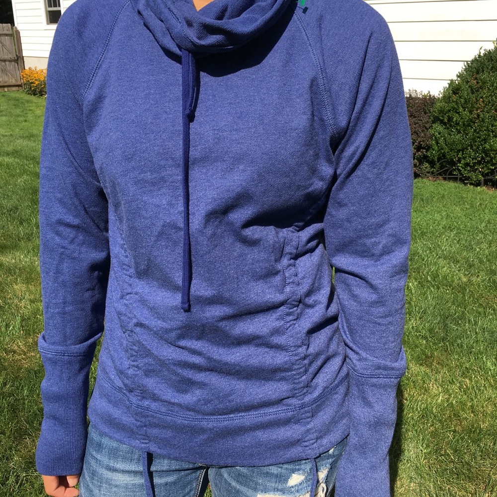 Lucy Pullover