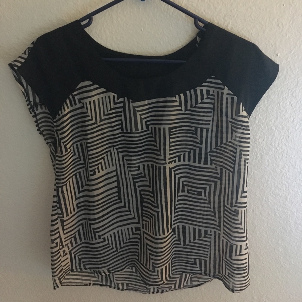 Black white patterned blouse