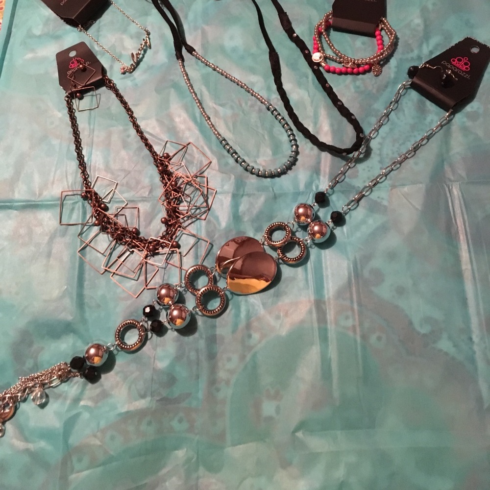 Assorted jewelry
