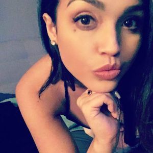 Meet your Posher, Demi