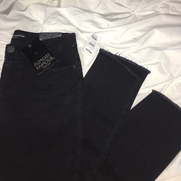 NWT black skinny jeans - Picture 6 of 6
