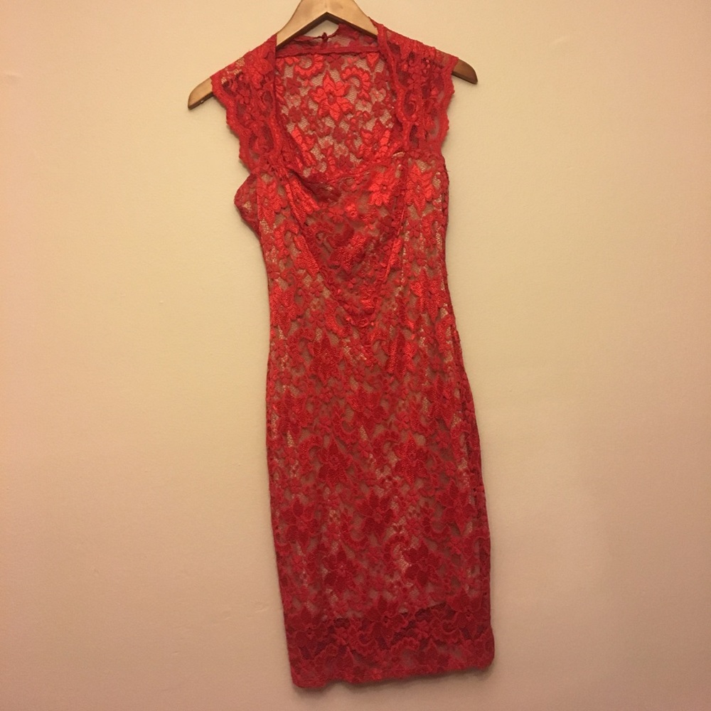 Akira's red dress ❤️
