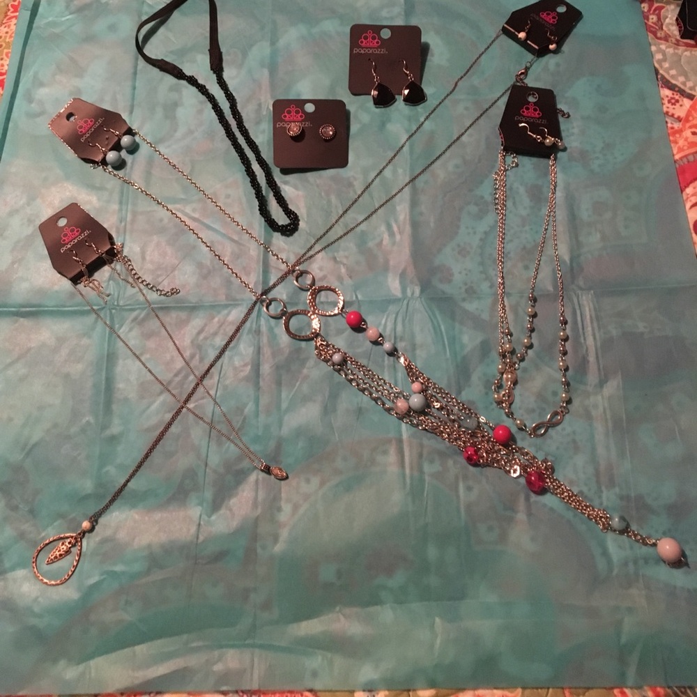 Assorted jewelry