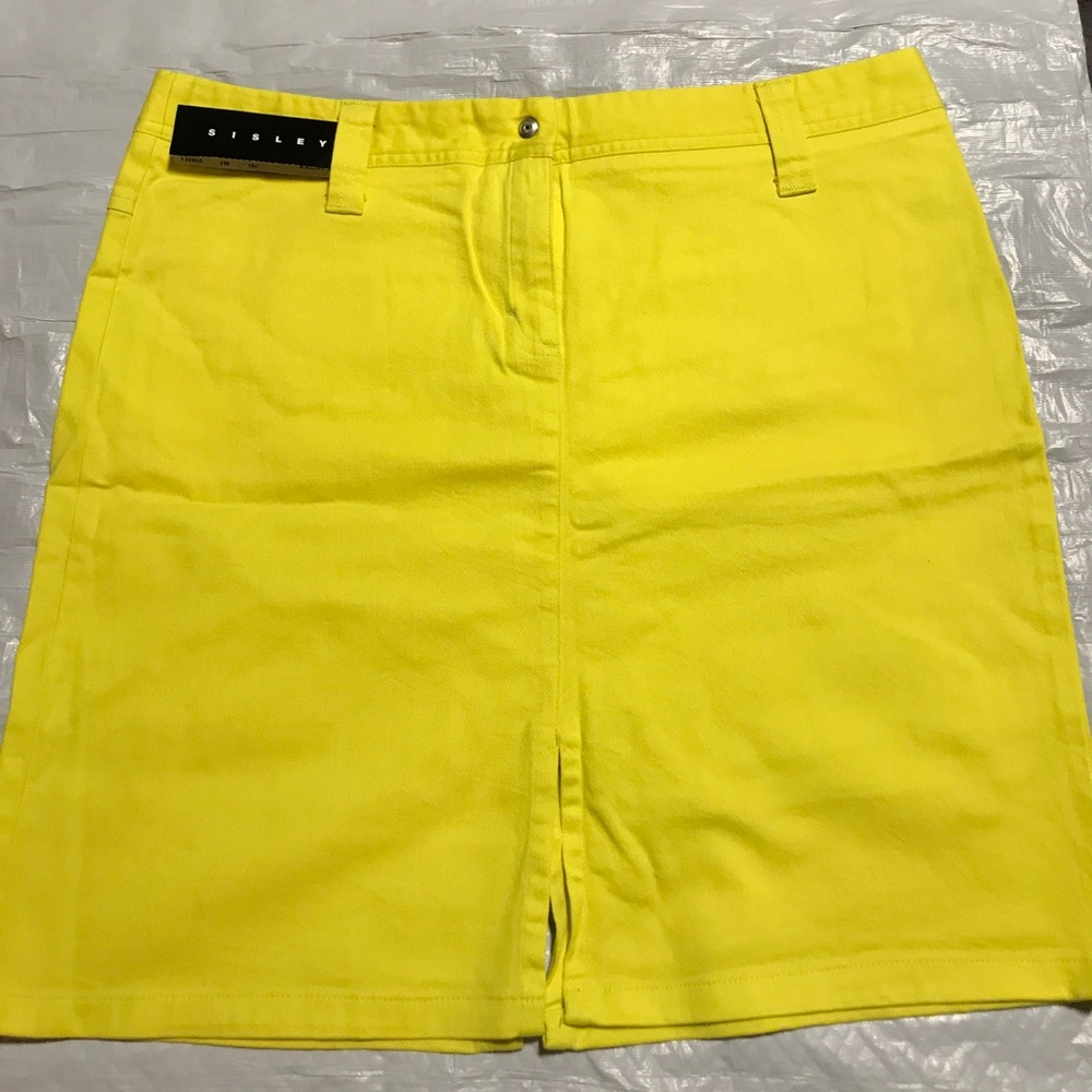 Yellow skirt