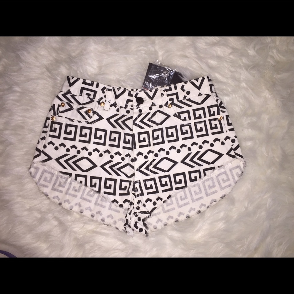 Geo printed high waist shorts