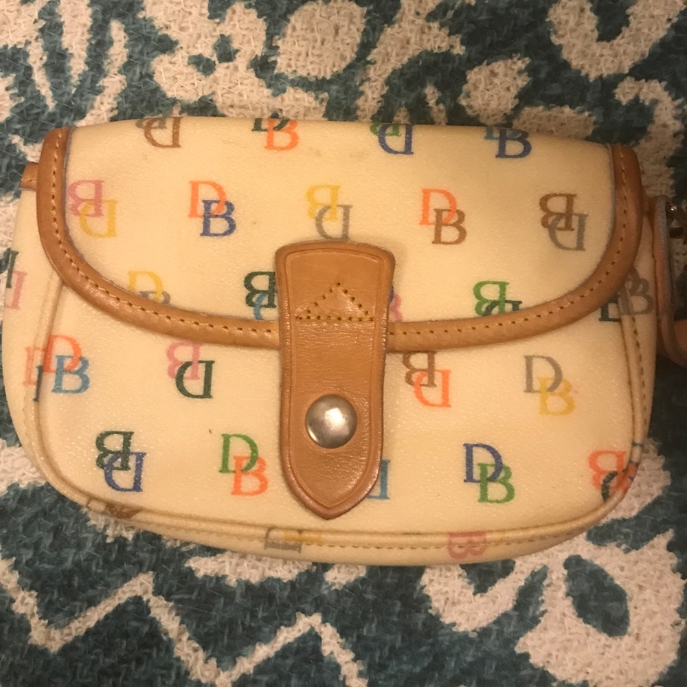Dooney & Bourke Pouch