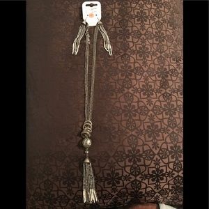 Necklace w/matching earrings