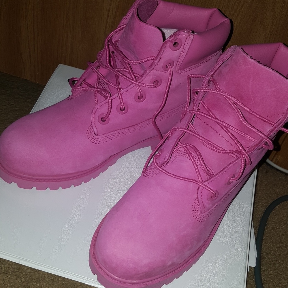 PINK TIMBERLAND
