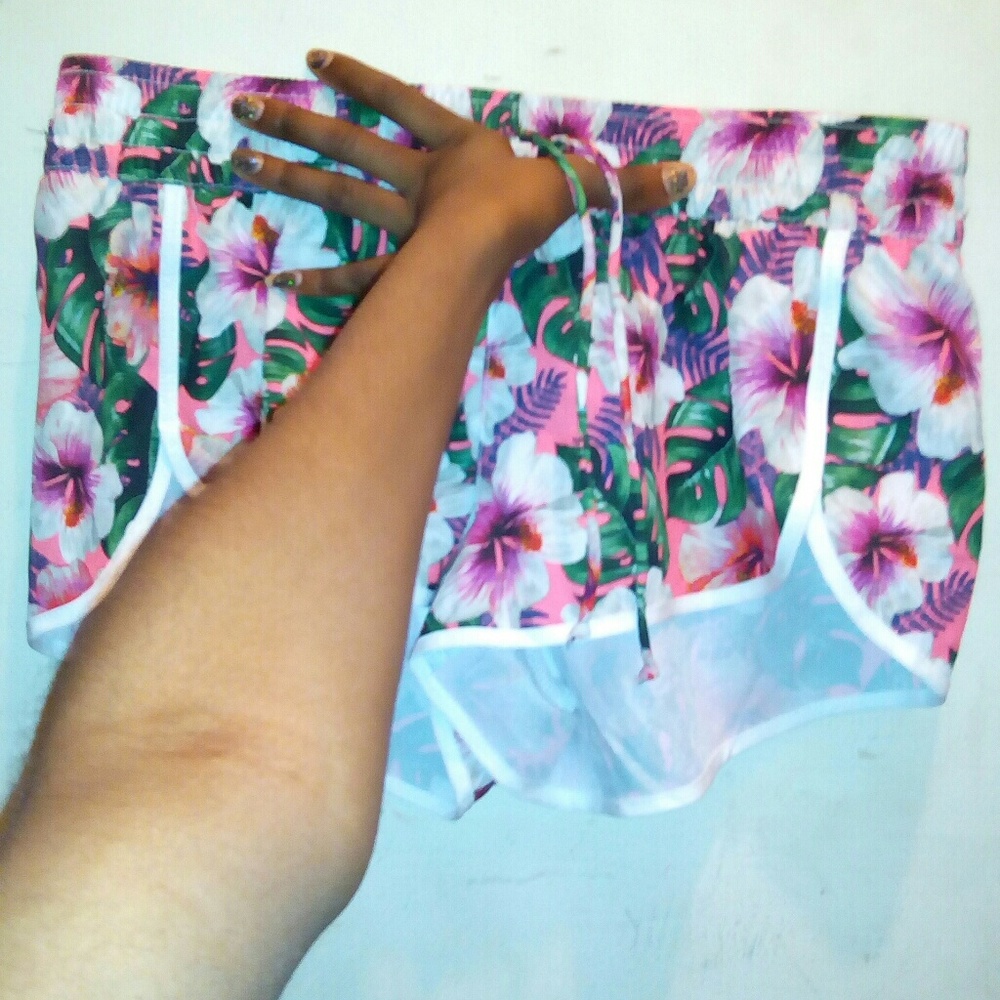 Tropical shorts