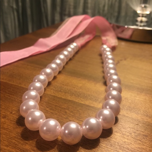 Pink Pearl Necklace with Bow - Picture 1 of 3