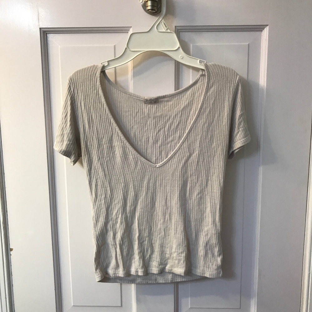 John Galt Ribbed V-neck Cropped Shirt