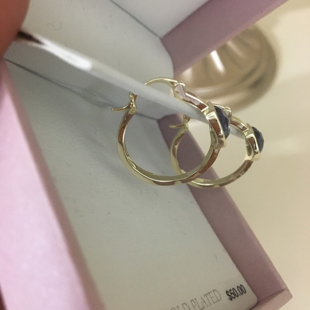 ✨18K Gold Plated Hoop Earrings✨ - Picture 3 of 3