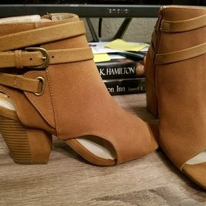 White Mountain Camel Booties