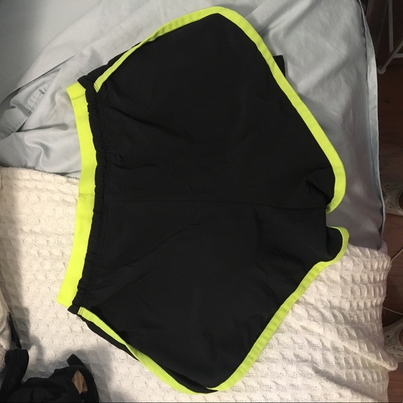 Nike dri-fit running shorts - Picture 2 of 2