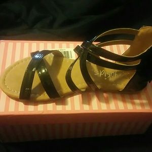 Girls sandals