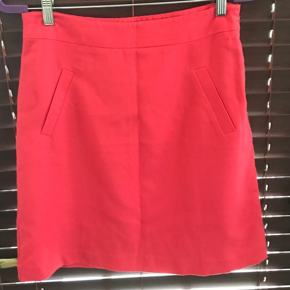 Forever 21 Red 🍓Skirt. Autumn skirt.