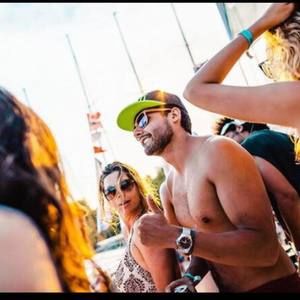 Meet your Posher, Courtney