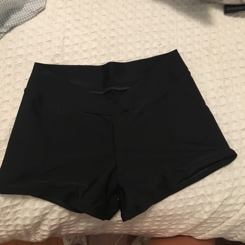 Divina dance shorts