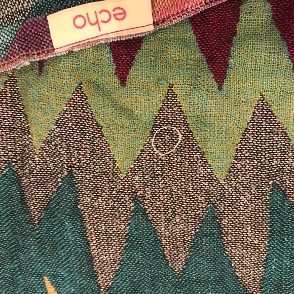 Echo Scarf - Picture 6 of 7