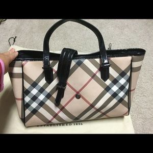 Burberry Authentic diaper bag