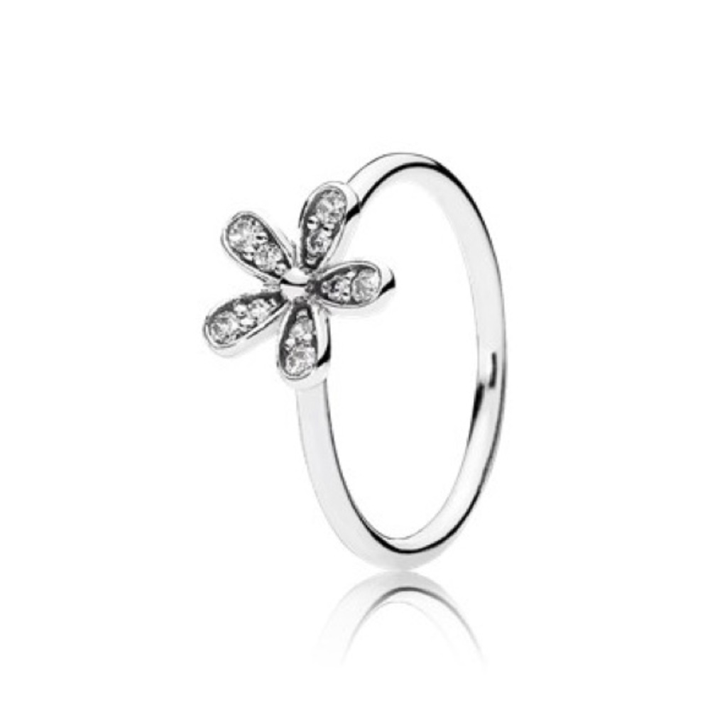 Dazzling daisy pandora ring