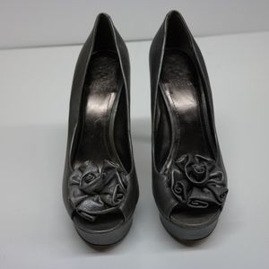 Vince Camuto Grey Silver Flower Platform Heels Vince Camuto Grey Silver Flower Platform Heels