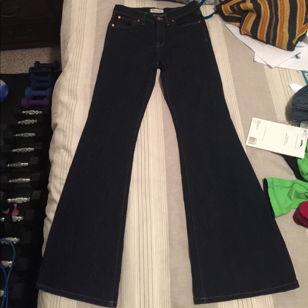 Madewell flea market flares 27 waist by 32 length