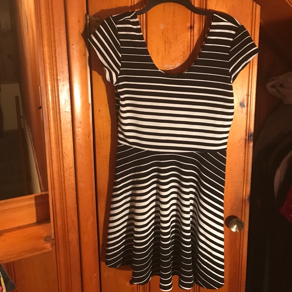 Dress - Picture 1 of 1