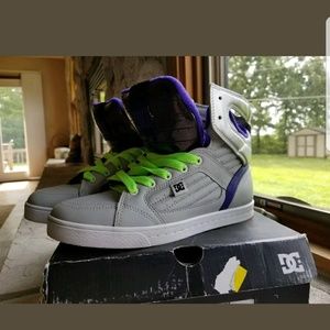 DC Sneakers