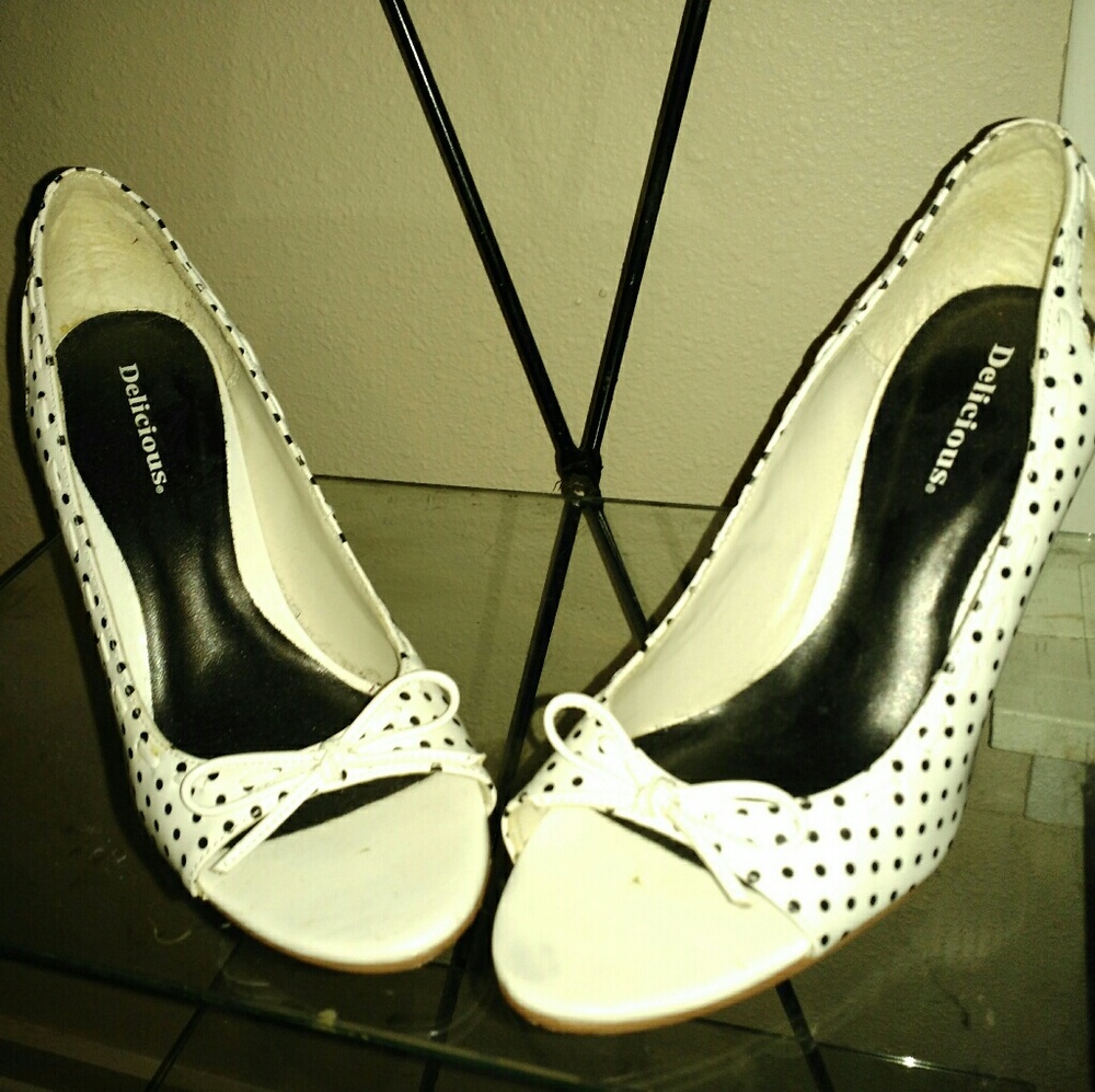 7.5 Delicious Polka Dot