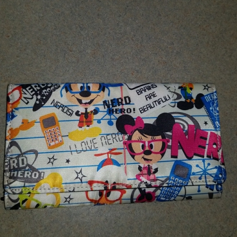 Disney parks "I love nerds" wallet