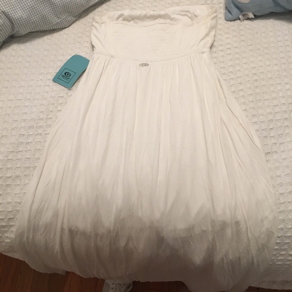 White maxi dress with slit in front - Picture 2 of 2