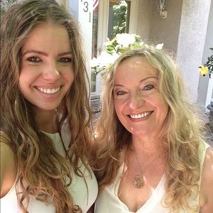 Meet your Posher, Aniela