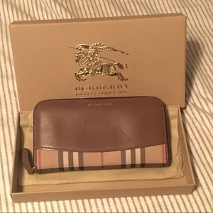Burberry House Check Derby Elmore Wallet
