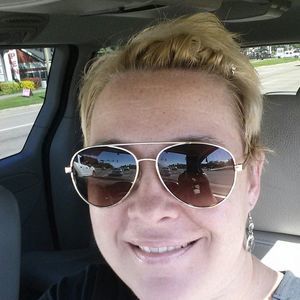 Meet your Posher, Debbie