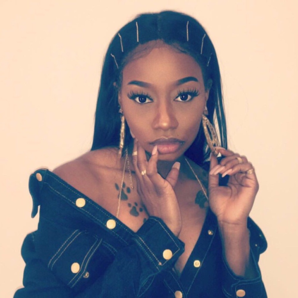 Meet your Posher, Ashlee