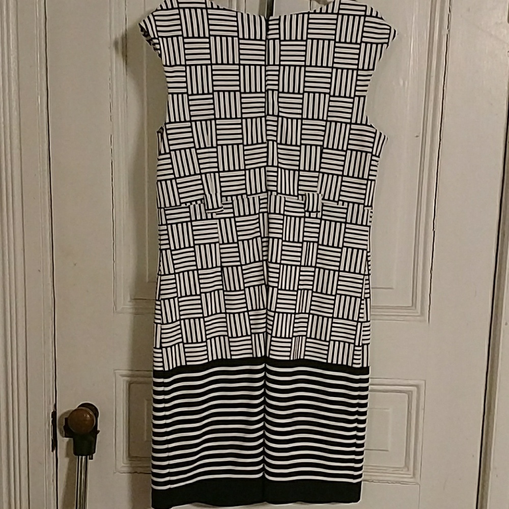 ILE New York Dress