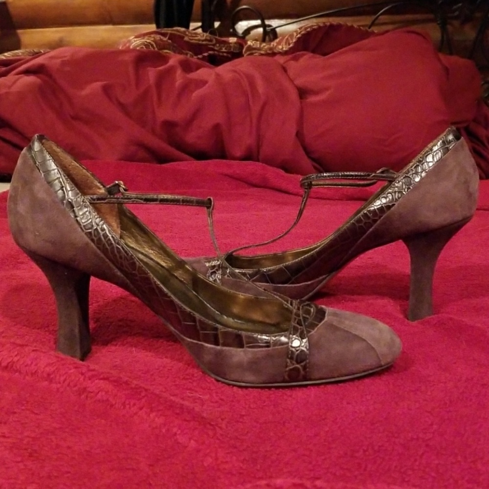Ann Taylor Loft leather heals💰3 for 20💰