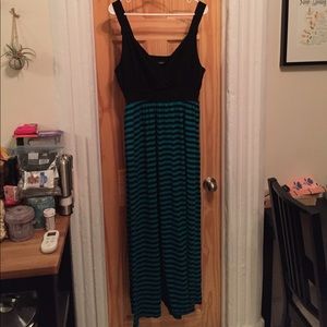 Torrid Size 2 Maxi Dress - Striped Torrid Size 2 Maxi Dress - Striped
