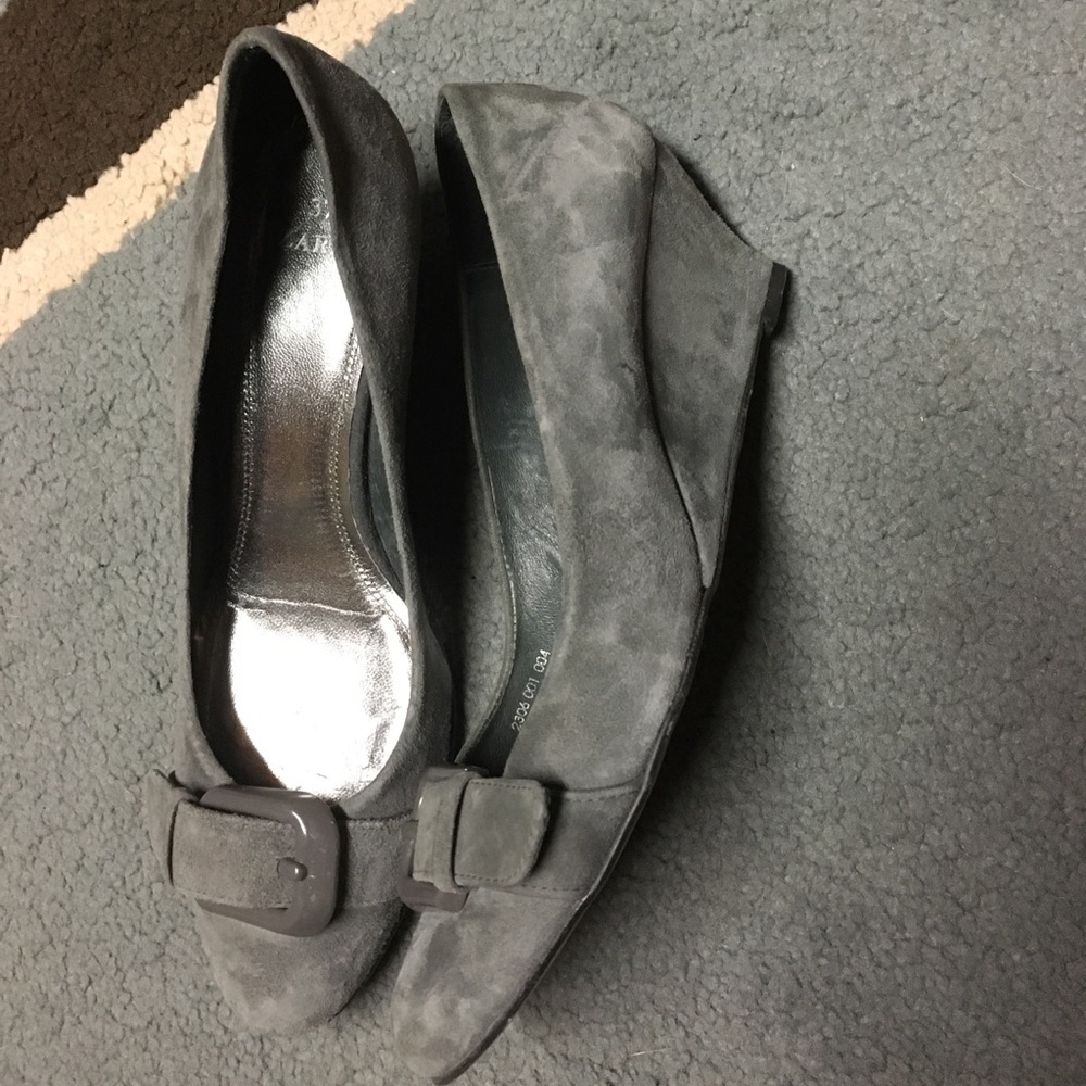 💥💕💕Host pic💕💕💥Zara grey suede wedge heel
