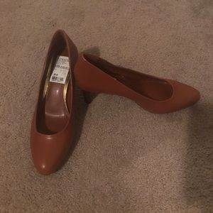 Brand new, Ralph Lauren "Harper" pumps