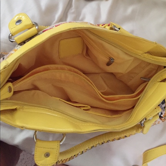 Vibrant animal print purse - Picture 2 of 2