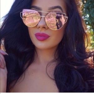 🔥PRE-ORDER your set 💥Pink gold mirrored glasses