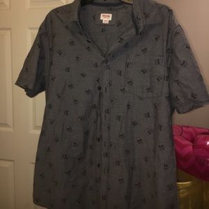 XL skull button up