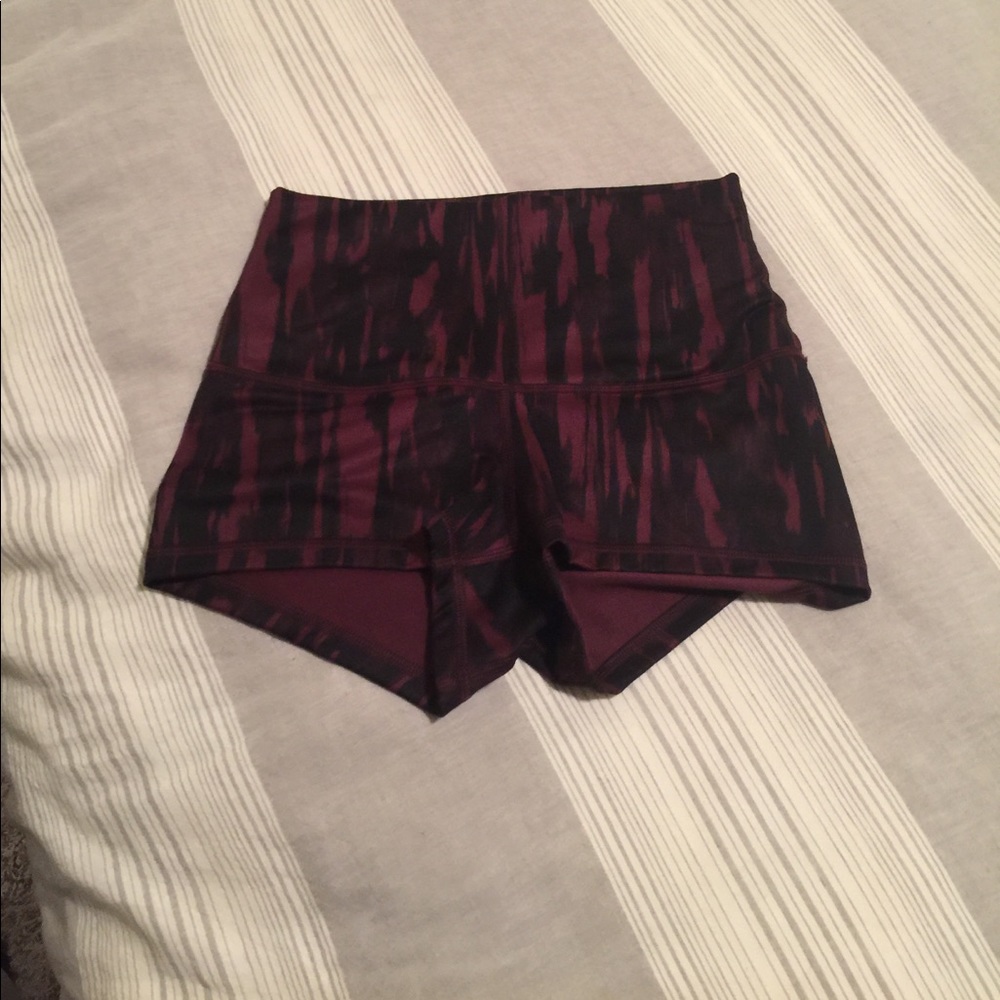 Size 6 worn once Lulu high rise boogie