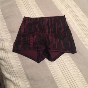 Size 6 worn once Lulu high rise boogie