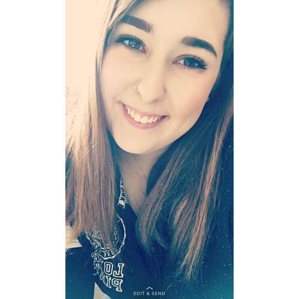 Meet your Posher, Alexis