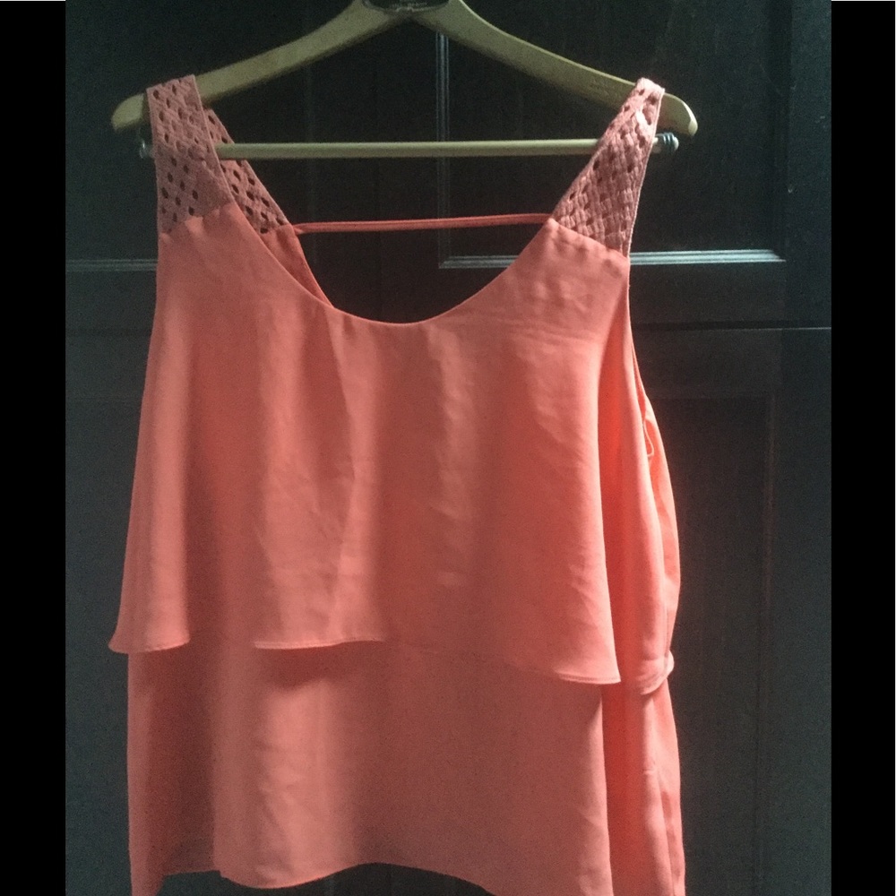 Sleeveless blouse