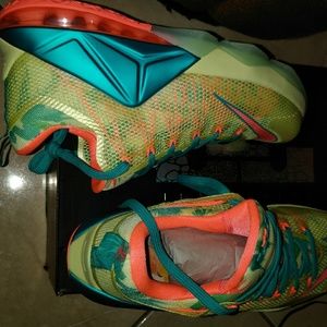 Lebron 12 Low Premium Mens Basketball Shoe