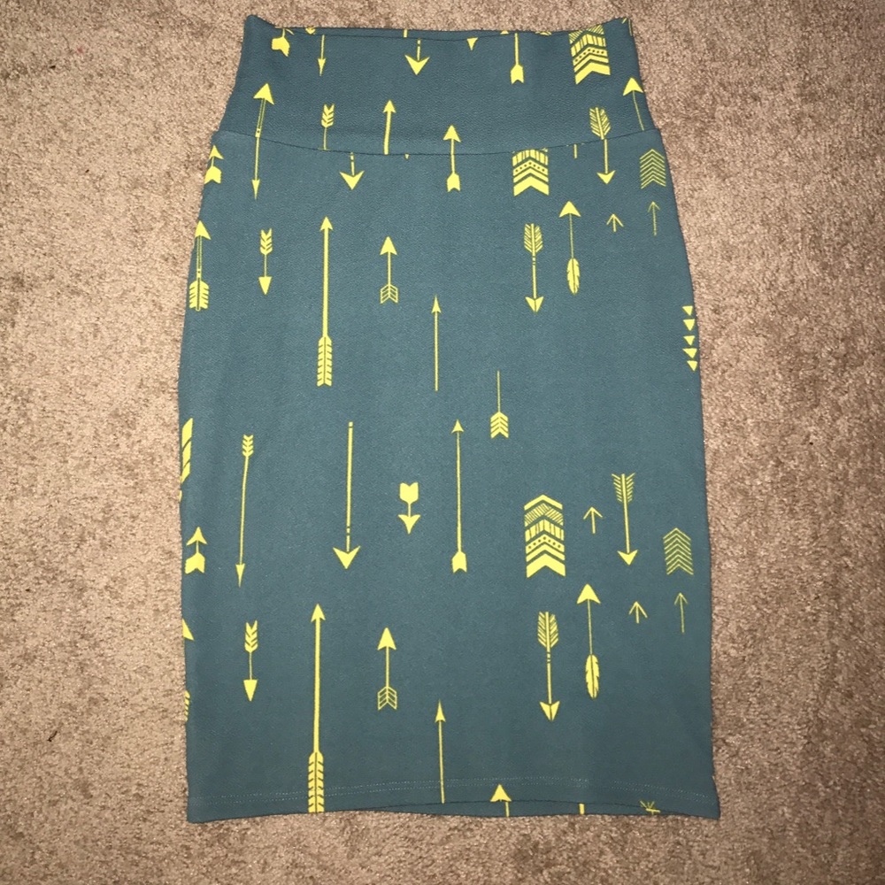 LulaRoe arrows Cassie skirt